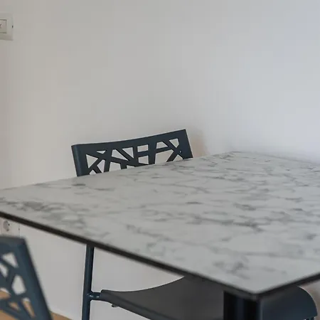 Glam Apartment