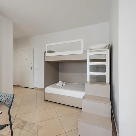 Glam Apartment