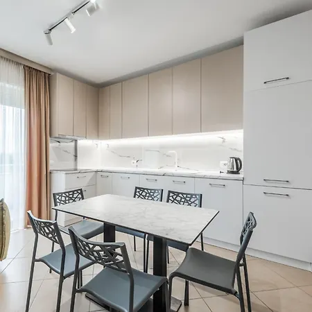 Glam Apartment *